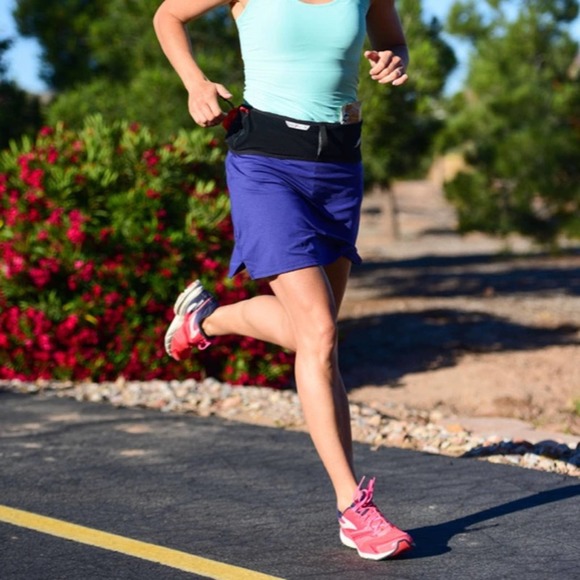 UltrAspire Black Fitted Race Hydration Belt XL - Picture 1 of 12